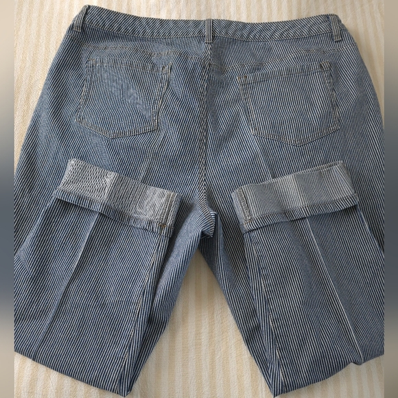 Style & Co Pinstripe Capri Jeans Size:20W - Picture 3 of 8